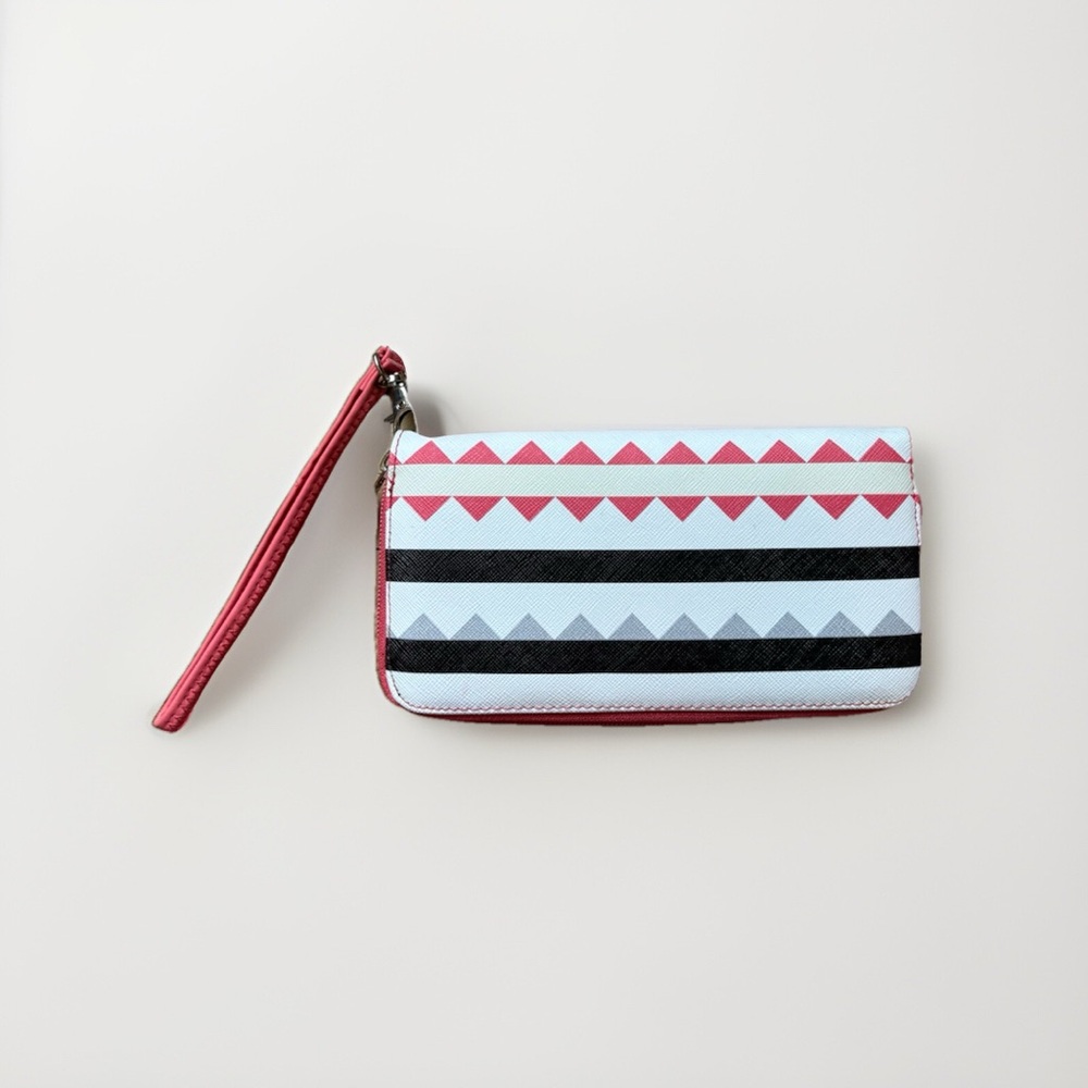 Stylish Geometric Wristlet